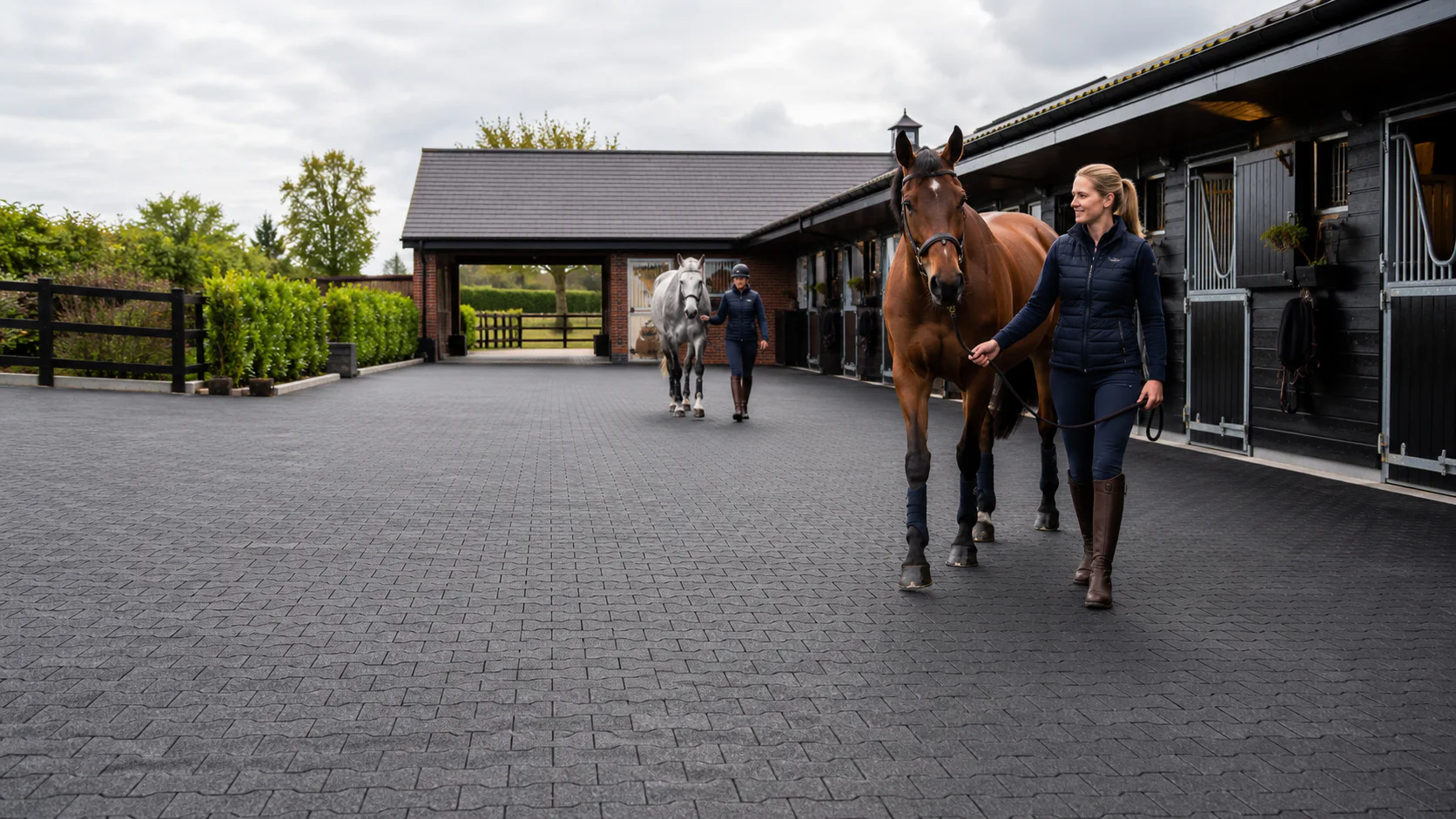 Livery yard route with rubber flooring